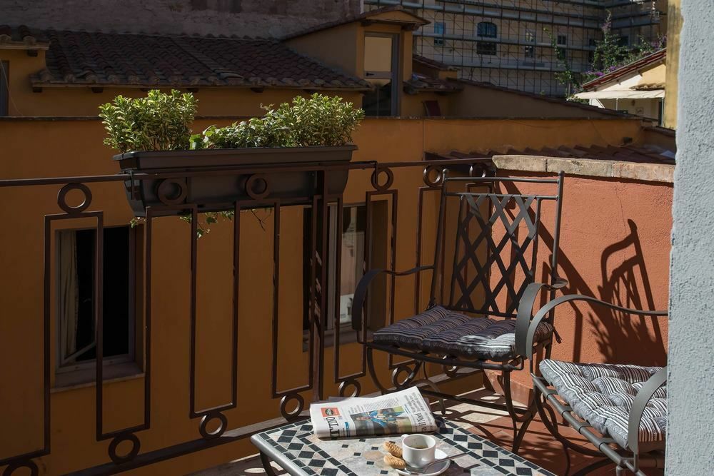 Navona Essence Hotell 3*